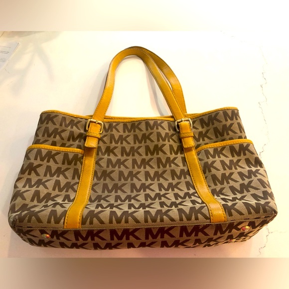 Michael Kors Tote Bag - Picture 1 of 16